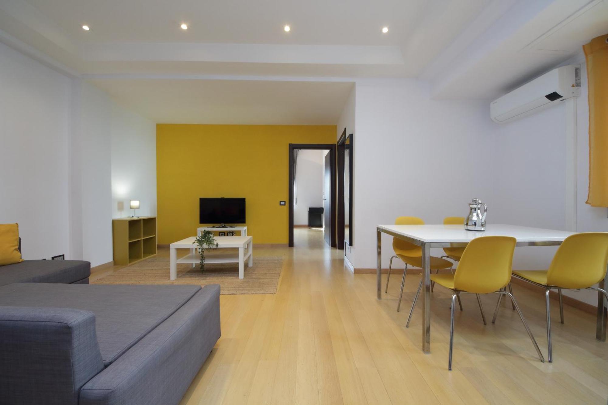 Cozy And Comfy Apartment In Piramide Metro Stop Rome Bagian luar foto